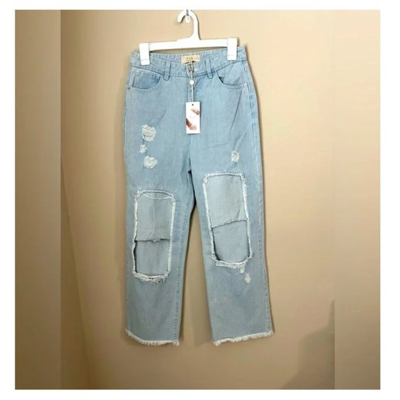 Ripped Girlfriend Jeans Chelsea And Violet Light Blue 30" Waist 26" inseam - Picture 2 of 3